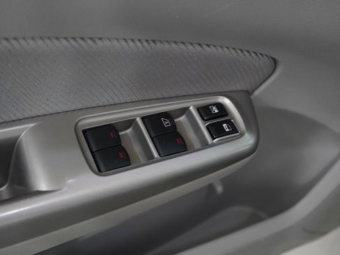 Used 2010 Subaru Forester 2.5X Premium image 19