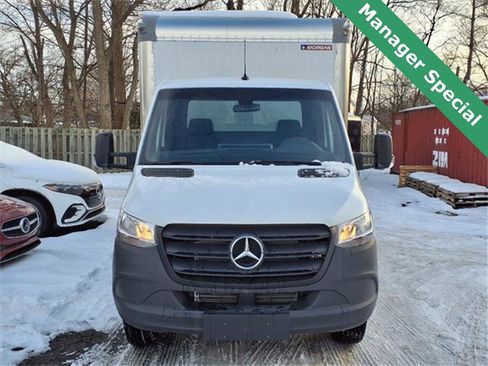 Used 2023 Mercedes-Benz Sprinter 3500 image 3