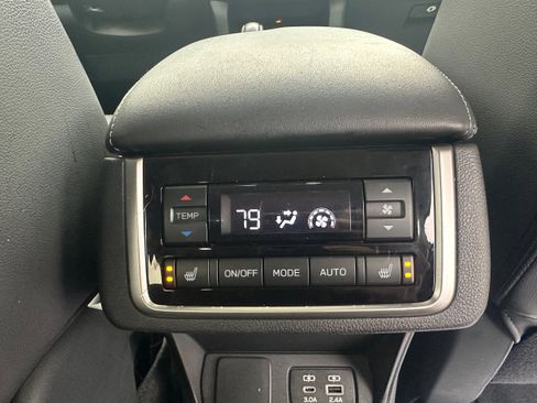 Used 2023 Subaru Ascent Limited image 21