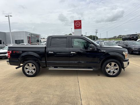 Used 2019 Ford F150 XLT w/ Equipment Group 302A Luxury AWD/4WD image 12