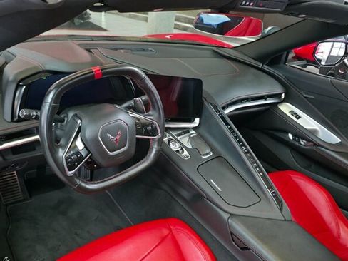 Used 2020 Chevrolet Corvette Stingray Coupe w/ Z51 Performance Package image 11