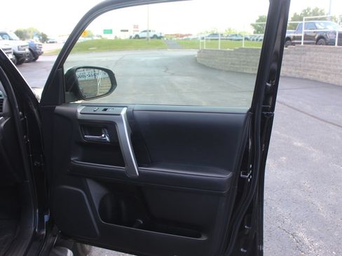 Used 2024 Toyota 4Runner SR5 AWD/4WD image 11