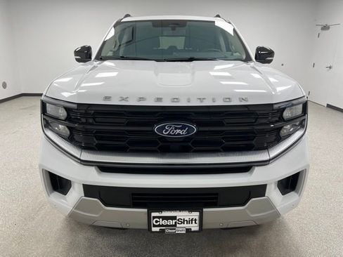 Used 2025 Ford Expedition Max Platinum image 3