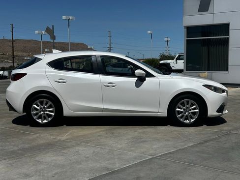 Used 2016 MAZDA MAZDA3 i Touring w/ Popular Equipment Package FWD image 10