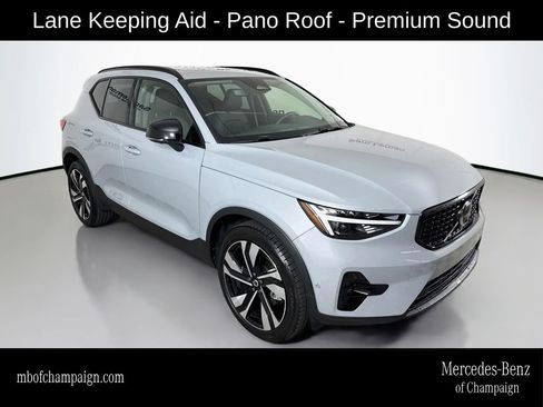 Used 2025 Volvo XC40 B5 Ultra AWD/4WD image 1