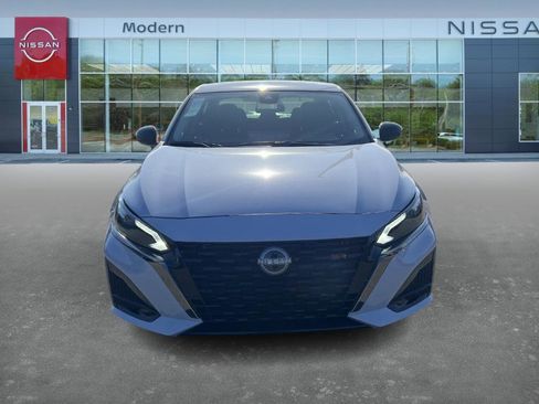 New 2025 Nissan Altima 2.5 SR image 2