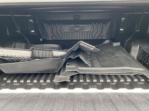 Used 2024 Chevrolet Silverado 1500 LT image 15