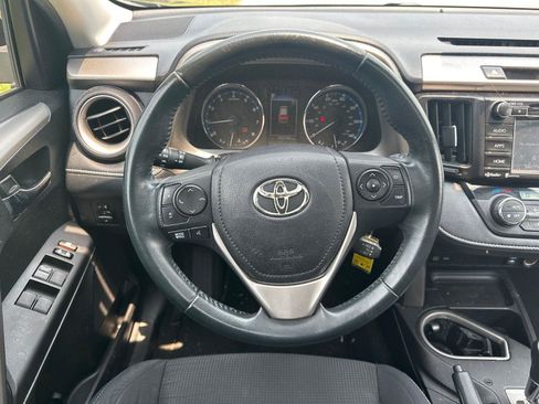 Used 2016 Toyota RAV4 XLE w/ Protection Package AWD/4WD image 16