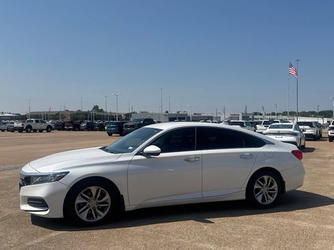 Used 2019 Honda Accord LX image 11