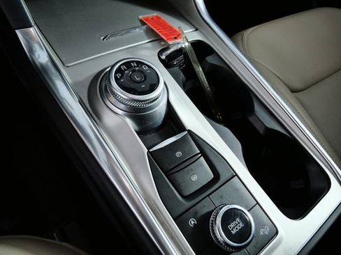 Used 2023 Ford Explorer Limited w/ Limited Technology Package AWD/4WD image 23