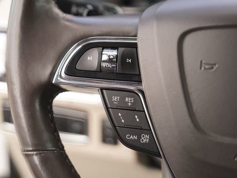 Used 2019 Lincoln Navigator L Reserve image 25