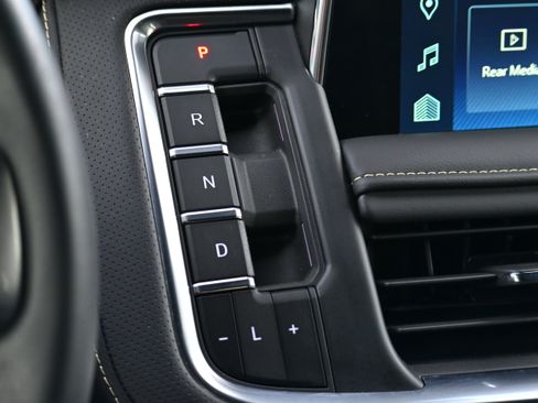 Used 2024 Chevrolet Suburban Premier w/ Premium Package 2 image 32