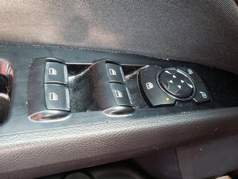 Used 2016 Ford Fusion SE FWD image 24