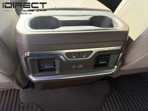 Used 2024 Chevrolet Silverado 1500 LTZ w/ Technology Package AWD/4WD image 34