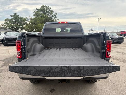 Used 2026 RAM 2500 Big Horn AWD/4WD image 7