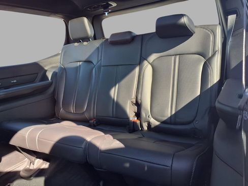 New 2026 Jeep Grand Wagoneer 4WD image 25