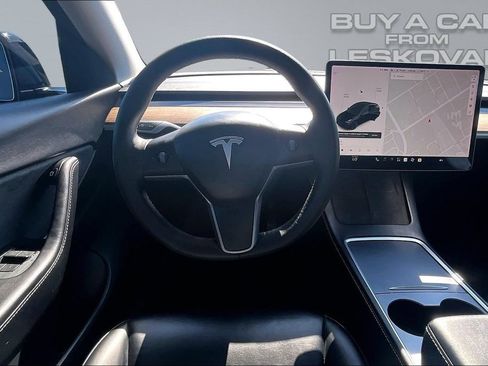 Used 2021 Tesla Model Y Long Range AWD/4WD image 5