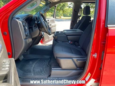Used 2022 Chevrolet Silverado 1500 Custom Trail Boss AWD/4WD image 19