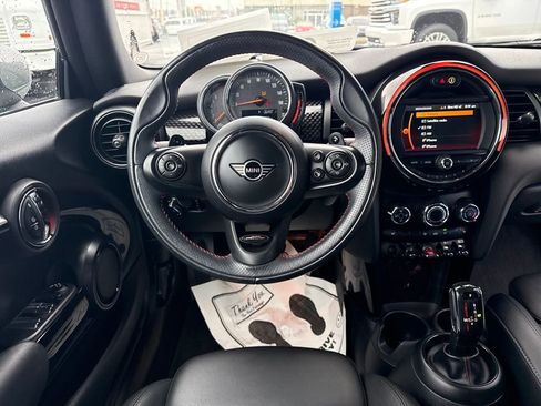 Used 2021 MINI Cooper S image 17