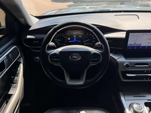 Used 2022 Ford Explorer XLT AWD/4WD image 10