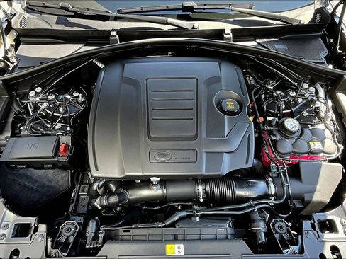 New 2026 Land Rover Range Rover Velar Dynamic SE image 11