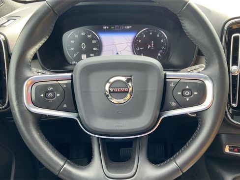 Used 2020 Volvo XC40 T5 Inscription image 16