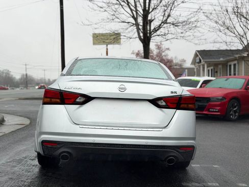 Used 2021 Nissan Altima 2.5 SR FWD image 5