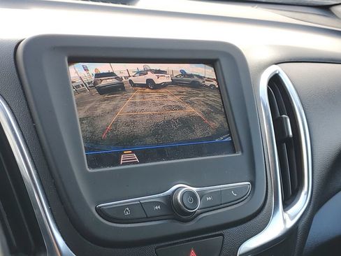 Used 2021 Chevrolet Equinox LT FWD image 29