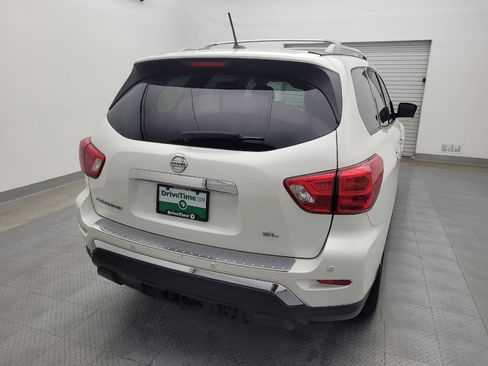 Used 2018 Nissan Pathfinder SL w/ SL Premium Package FWD image 7