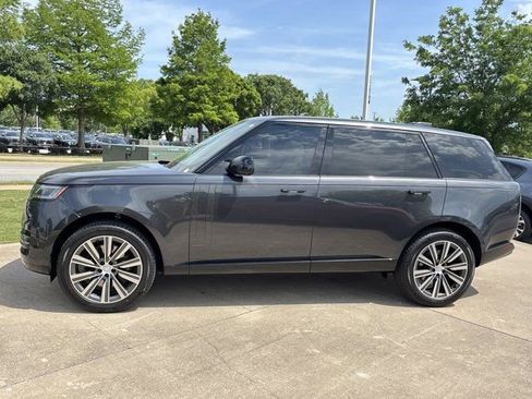 Used 2025 Land Rover Range Rover Long Wheelbase Autobiography AWD/4WD image 11