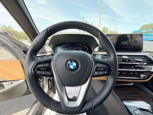 Used 2023 BMW 530i xDrive w/ Premium Package AWD/4WD image 13