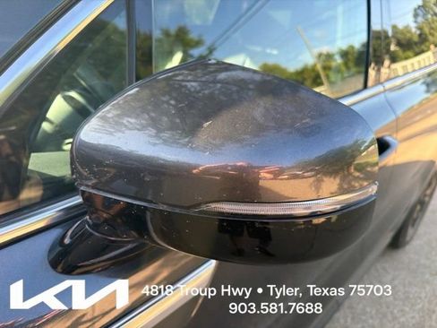 Used 2024 Kia Sorento S w/ Panoramic Sunroof Package FWD image 5