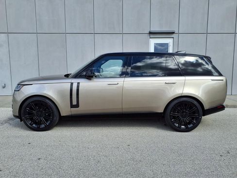 New 2026 Land Rover Range Rover Long Wheelbase SE AWD/4WD image 3