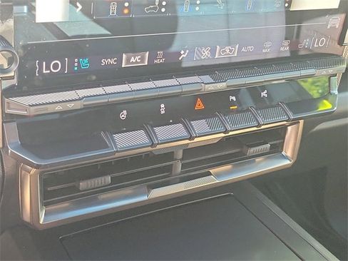 Used 2024 GMC Hummer EV 3X image 31