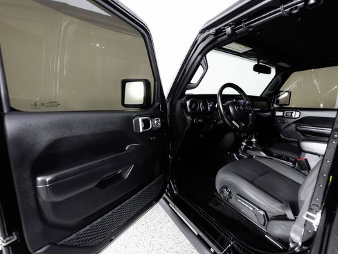 Used 2022 Jeep Wrangler Unlimited Sport AWD/4WD image 22