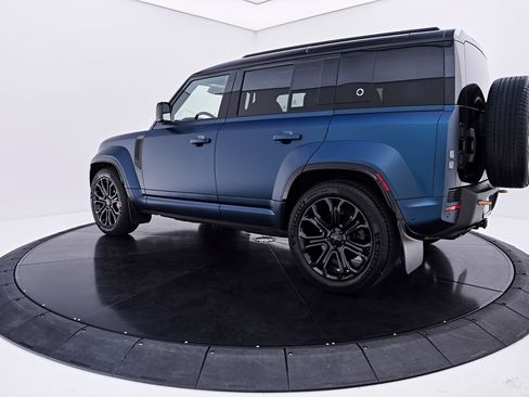 Used 2026 Land Rover Defender 110 OCTA AWD/4WD image 15