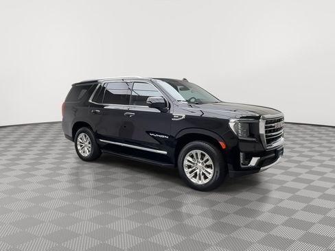 Certified 2022 GMC Yukon SLT w/ SLT Premium Package AWD/4WD image 46