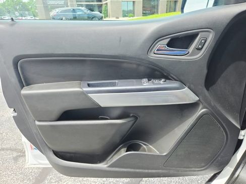 Used 2022 Chevrolet Colorado LT w/ Fleet Safety Package RWD image 29