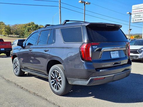 Used 2023 GMC Yukon AT4 w/ AT4 Premium Package image 2