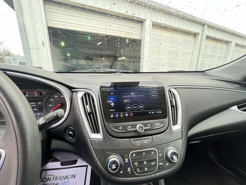 Used 2024 Chevrolet Malibu LT image 16