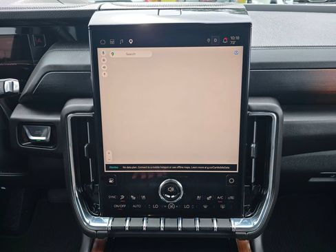 Certified 2025 GMC Yukon Denali AWD/4WD image 19