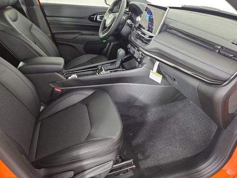 New 2026 Jeep Compass Latitude AWD/4WD image 40