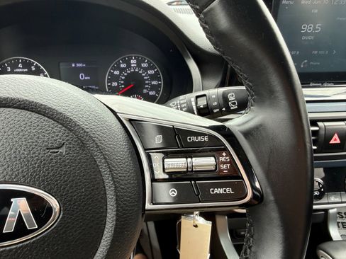 Used 2021 Kia Seltos S AWD/4WD image 25