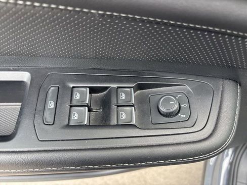 Used 2025 Volkswagen Atlas SE w/ Panoramic Sunroof Package image 21