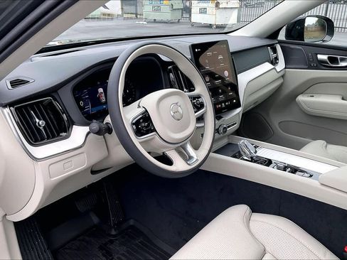 New 2026 Volvo XC60 B5 Ultra w/ Climate Package PRO image 8