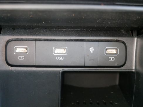 Used 2023 Kia Sorento S w/ Panoramic Sunroof Package AWD/4WD image 30