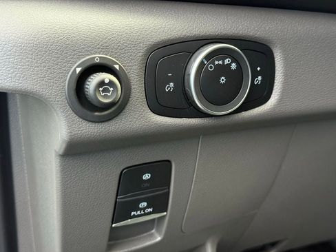 New 2025 Ford Transit 250 148 Medium Roof image 16