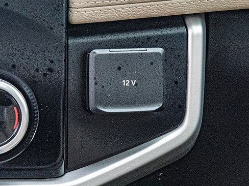 Used 2024 Ford Expedition Limited image 25