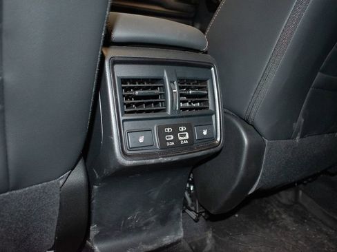Used 2025 Subaru Forester Touring AWD/4WD image 24