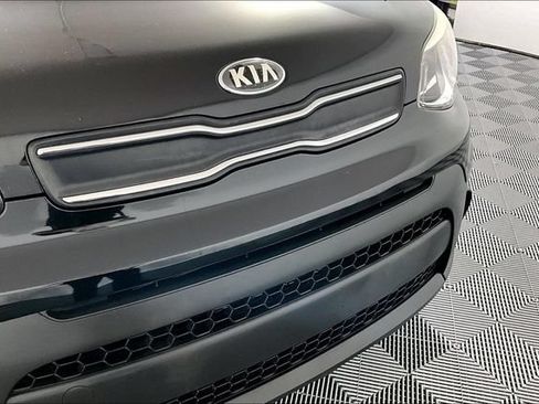 Used 2019 Kia Soul FWD image 33